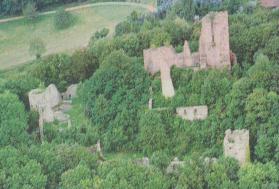 ruine schenkenberg luftbild.jpg (13401 Byte)